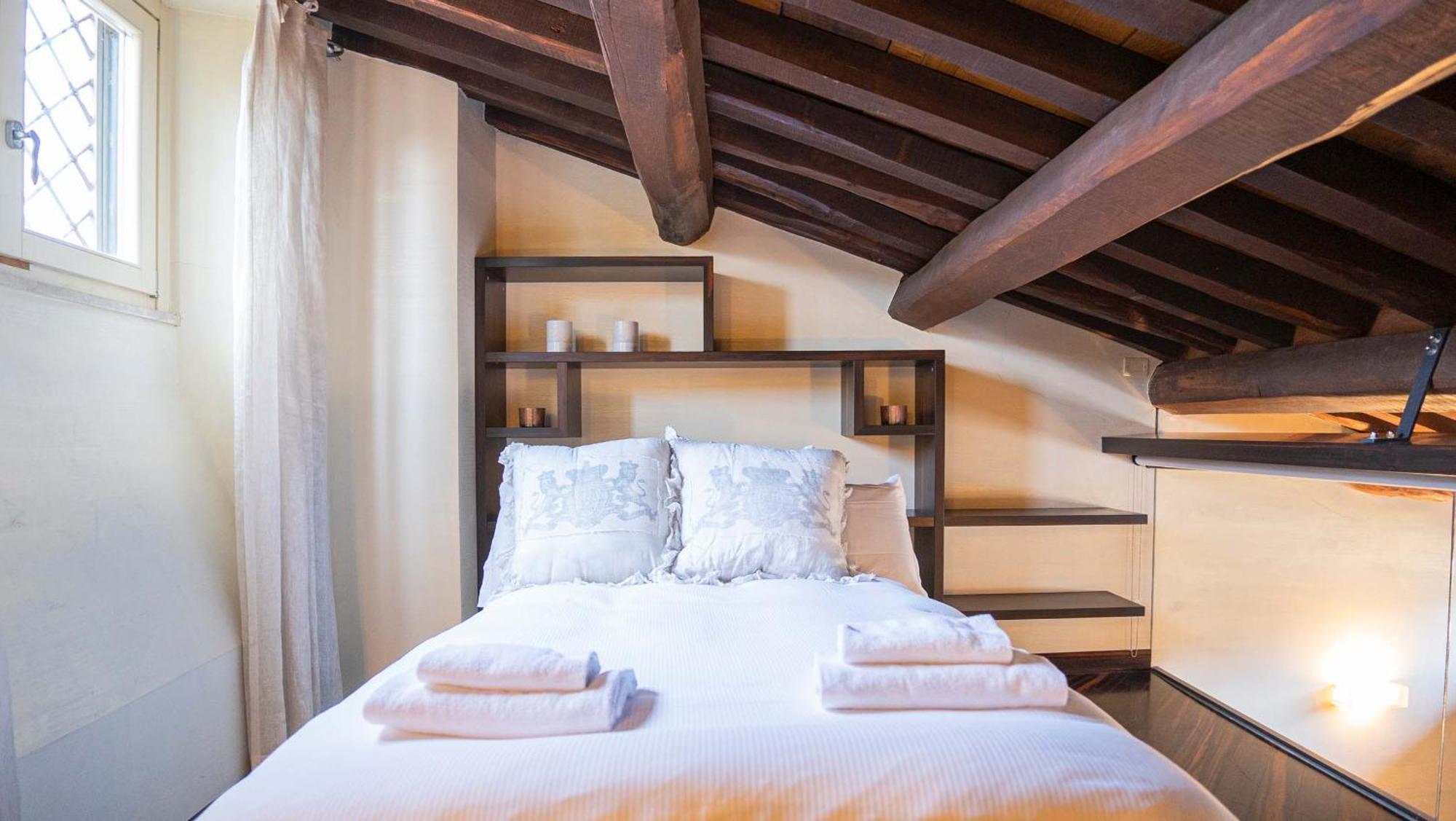 Piazza Venezia Charming Apartments With View Рим Екстериор снимка