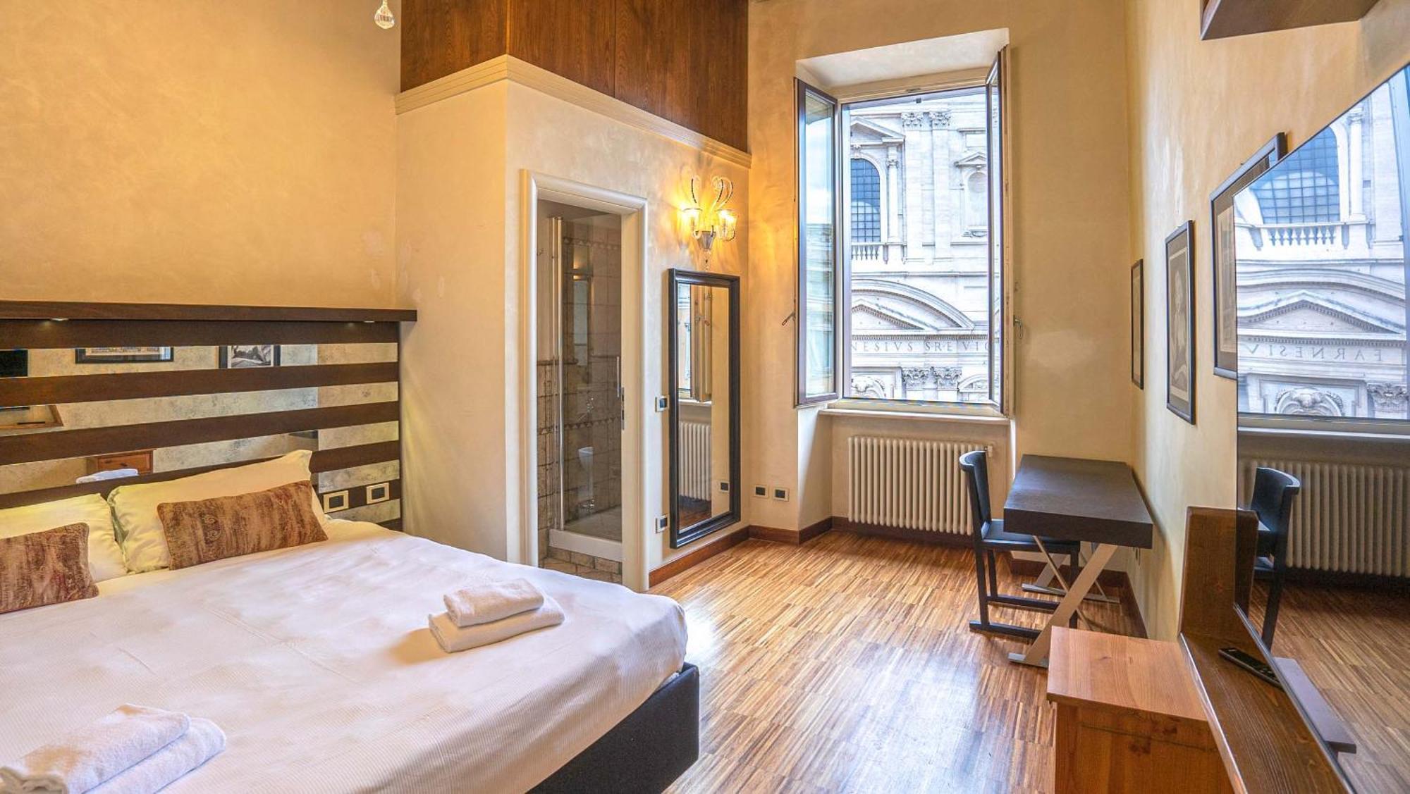 Piazza Venezia Charming Apartments With View Рим Екстериор снимка