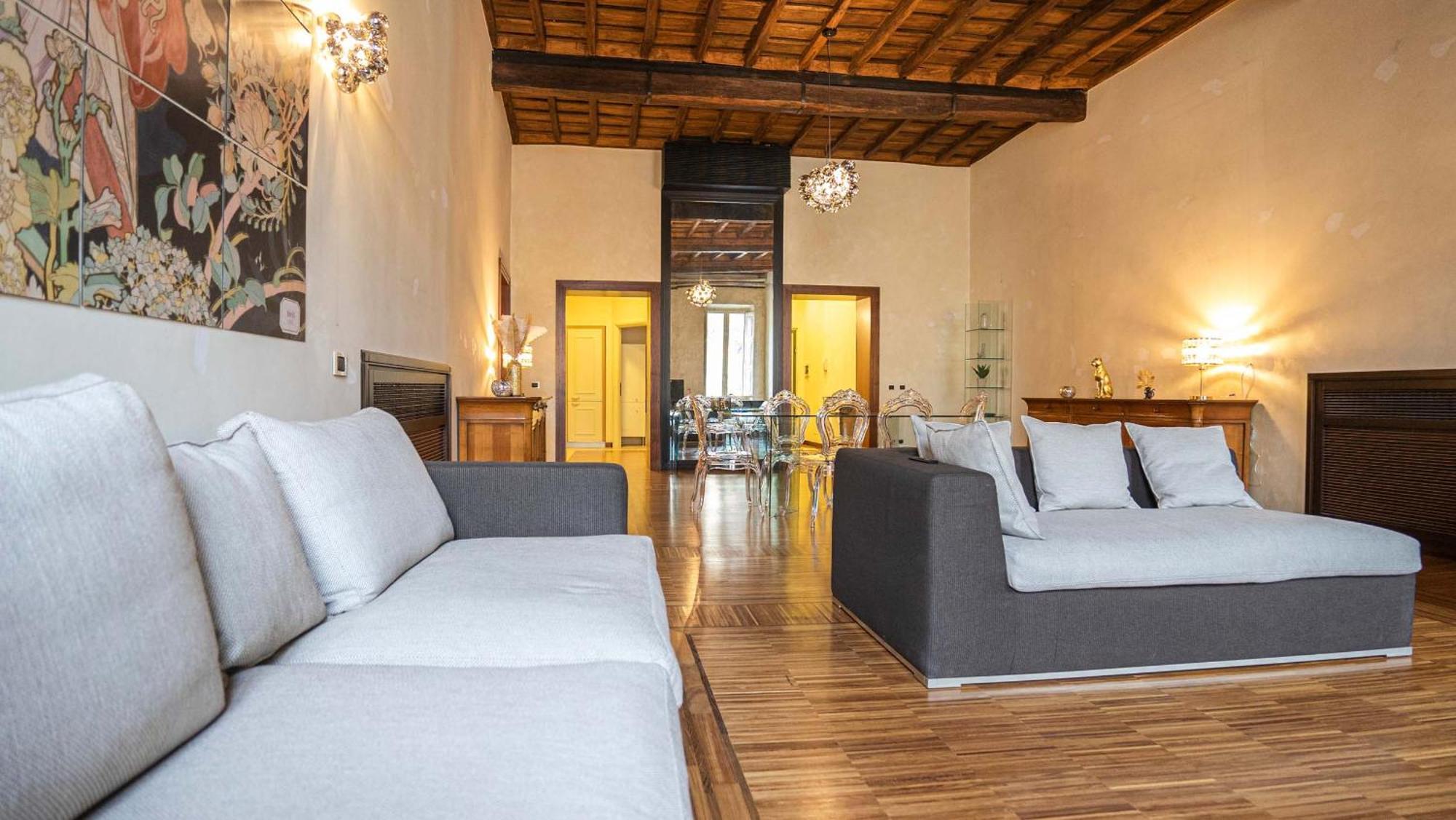Piazza Venezia Charming Apartments With View Рим Екстериор снимка