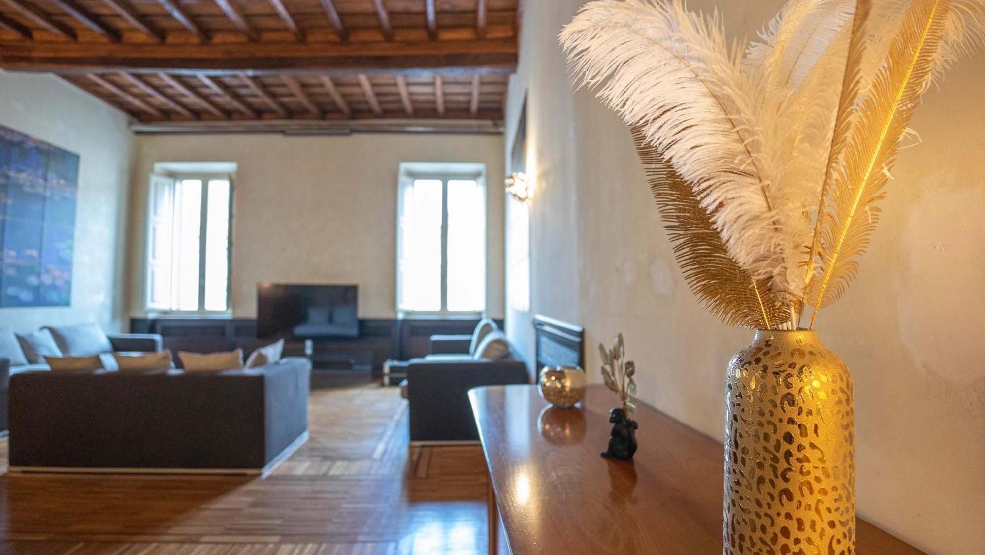 Piazza Venezia Charming Apartments With View Рим Екстериор снимка