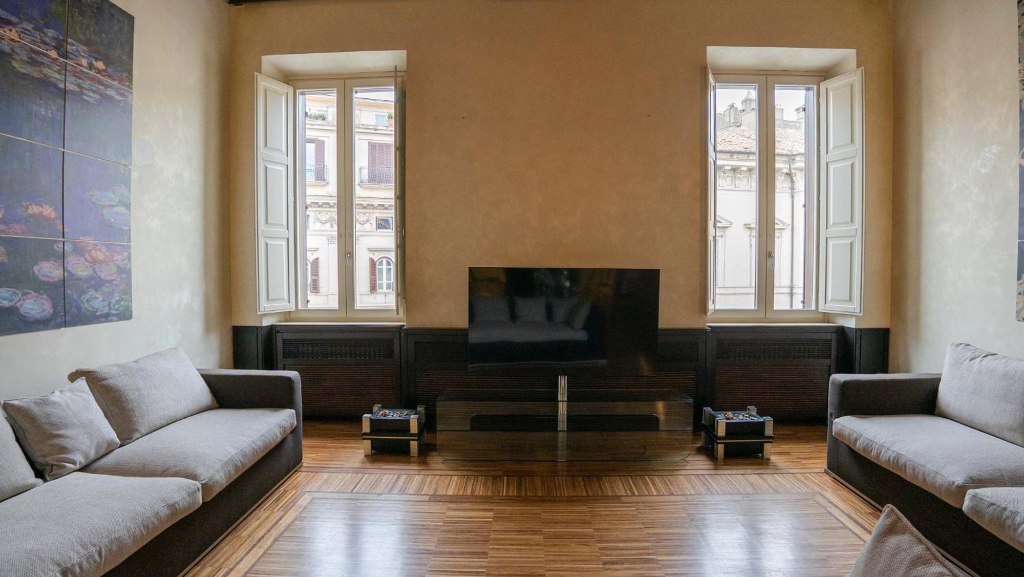 Piazza Venezia Charming Apartments With View Рим Екстериор снимка