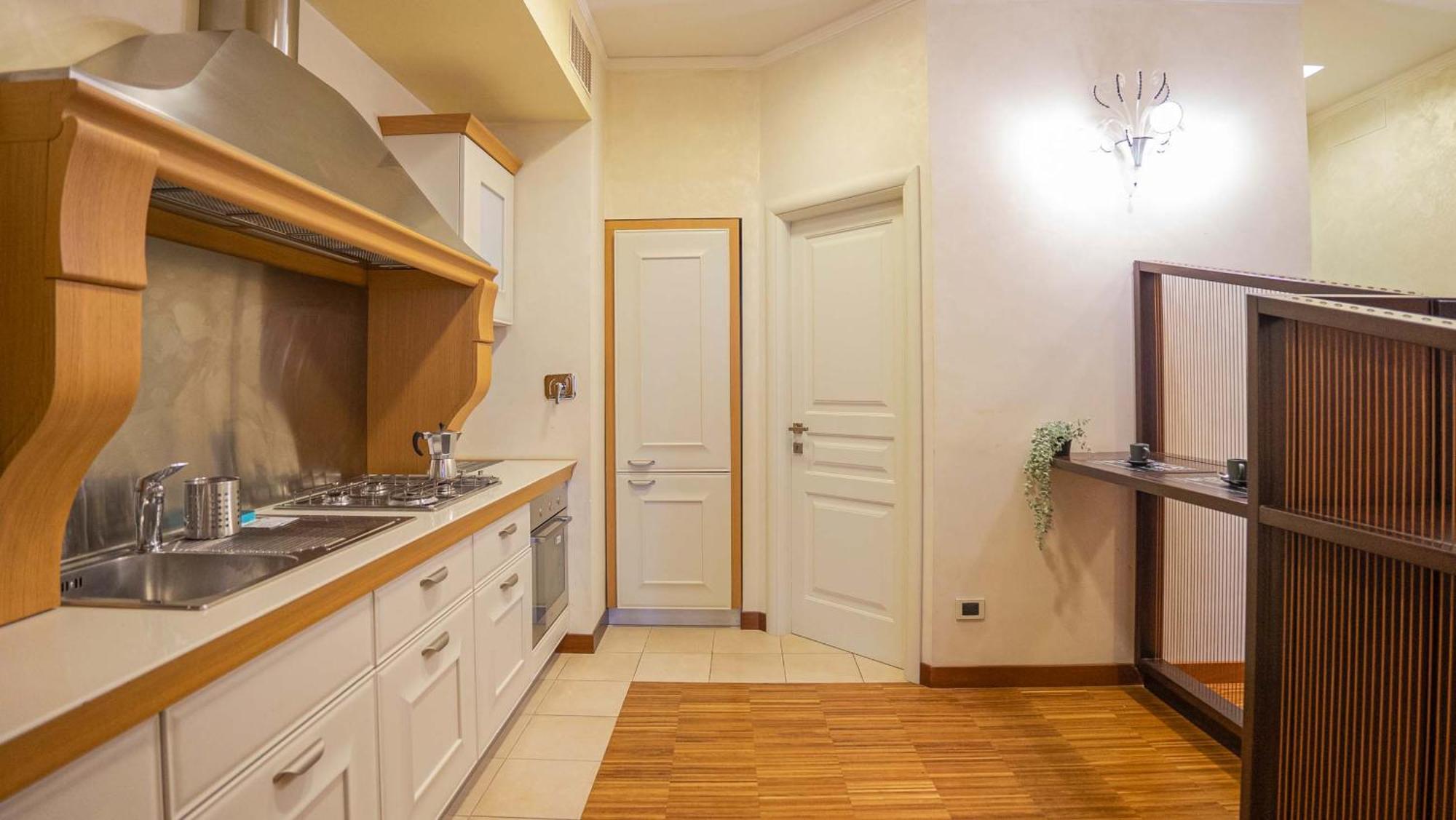 Piazza Venezia Charming Apartments With View Рим Екстериор снимка